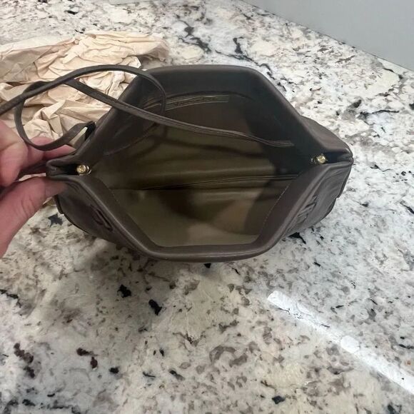 Venetto Vintage Brown Leather Hinge Purse With Strap Convertible Purse - Picture 3 of 3